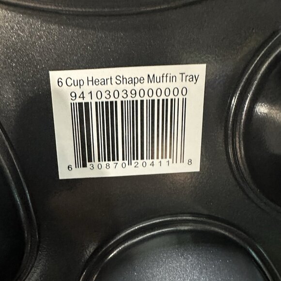 Le Creuset Heart Cupcake Muffin Bake Tray Pan 6 Cup Toughened Non Stick Cakelet - Picture 8 of 8